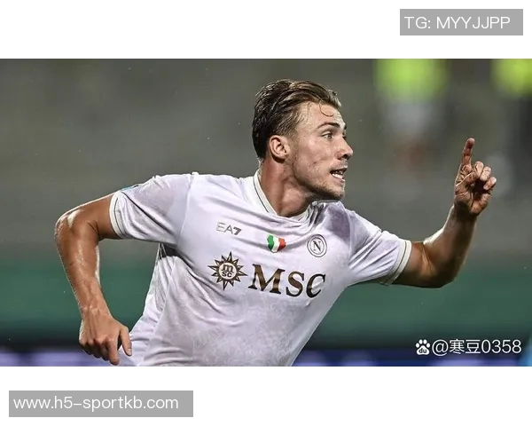 那不勒斯精彩进球波利塔诺助攻斯皮纳佐拉精彩抽射破门