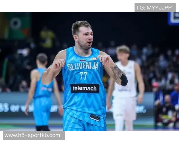 同年获得DPOYMVPFMVP的阿贾中投绝杀助力王牌夺得冠军点 同年获得DPOYMVPFMVP的阿贾中投绝杀助力王牌夺得冠军点